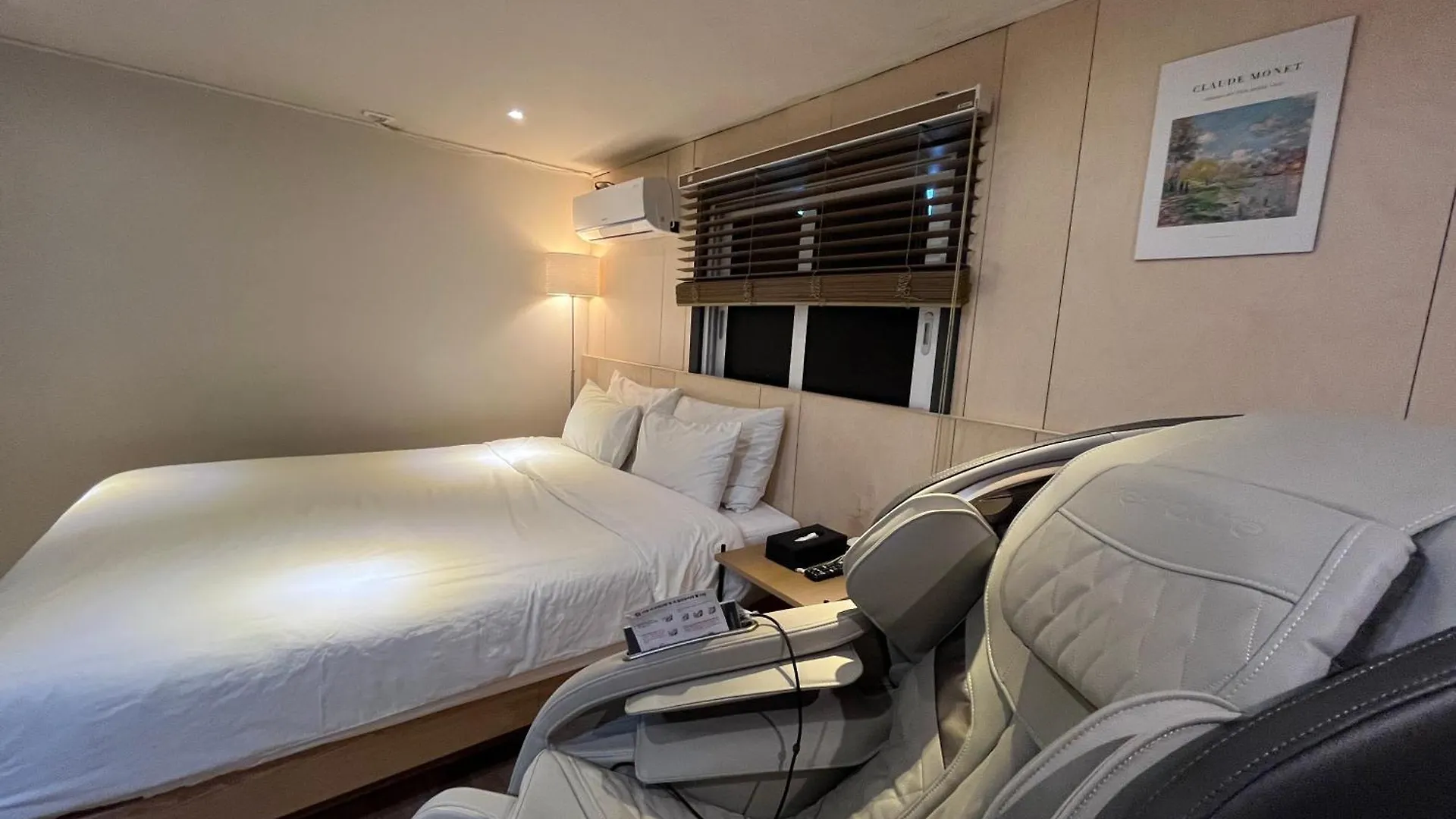 The Hit Hotel Busan